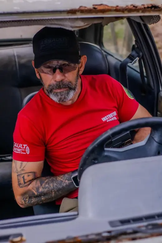 Sargento Giroto em atividade de instrução no Clube Assault